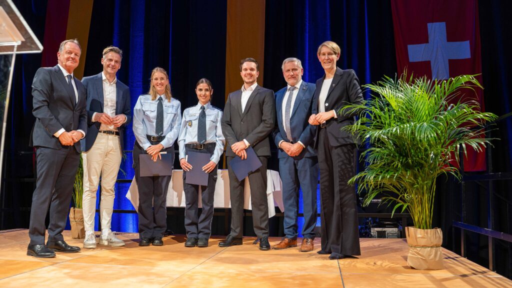 Verabschiedung von zwei Studienjahrgängen an der Hochschule für Polizei Baden-Württemberg